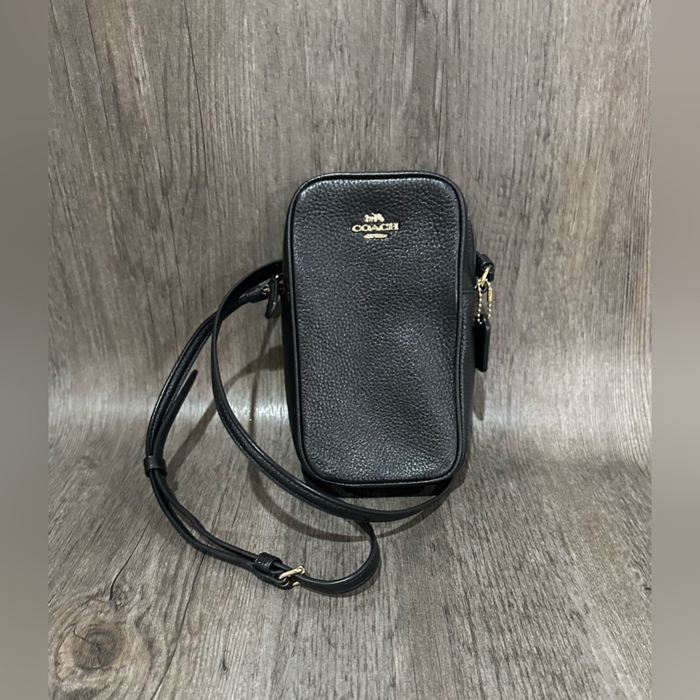Coach Crossbody Purse Black Pebbled Leather Phone Authentic